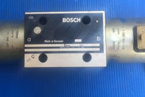 Zawór Bosch 0 810 001 700 (471)(32)  