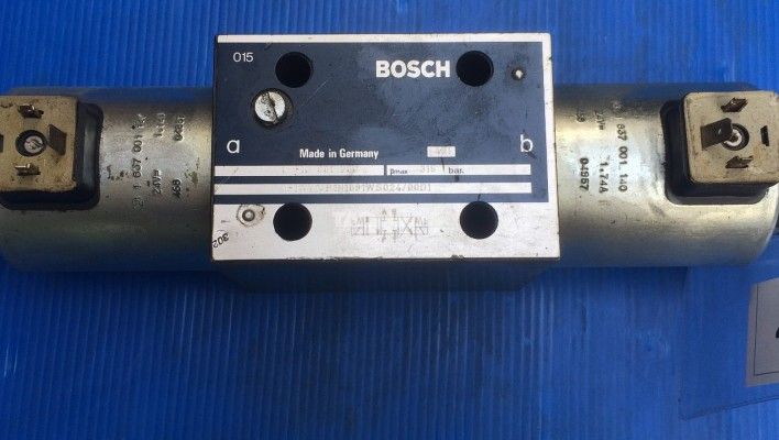 Zawór Bosch 0 810 001 700 (471)(46)   