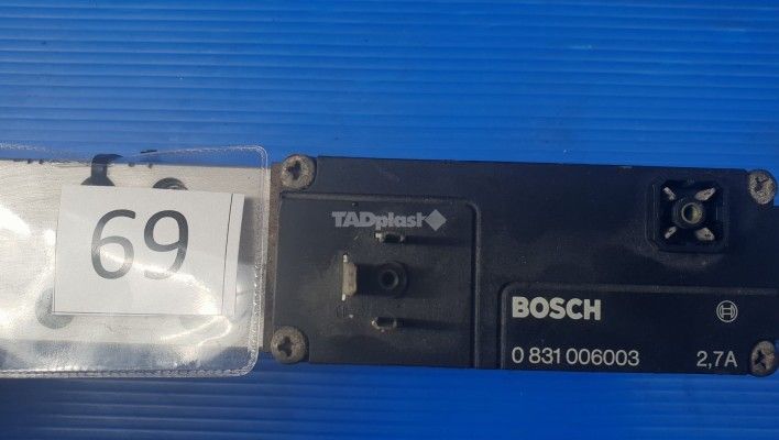 Zawór Bosch 0 831 006 003 (1) (69)  